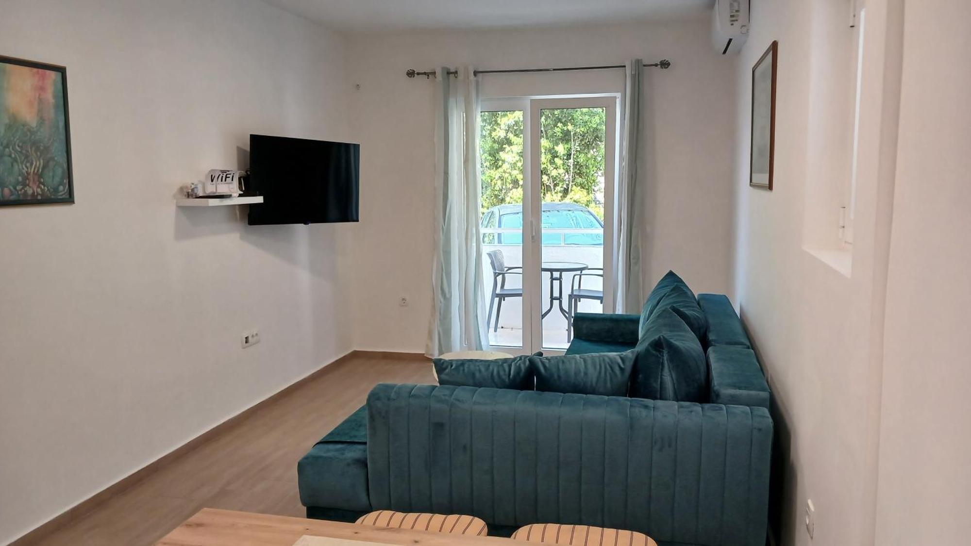 Apartments Tiha Noc كوتور المظهر الخارجي الصورة