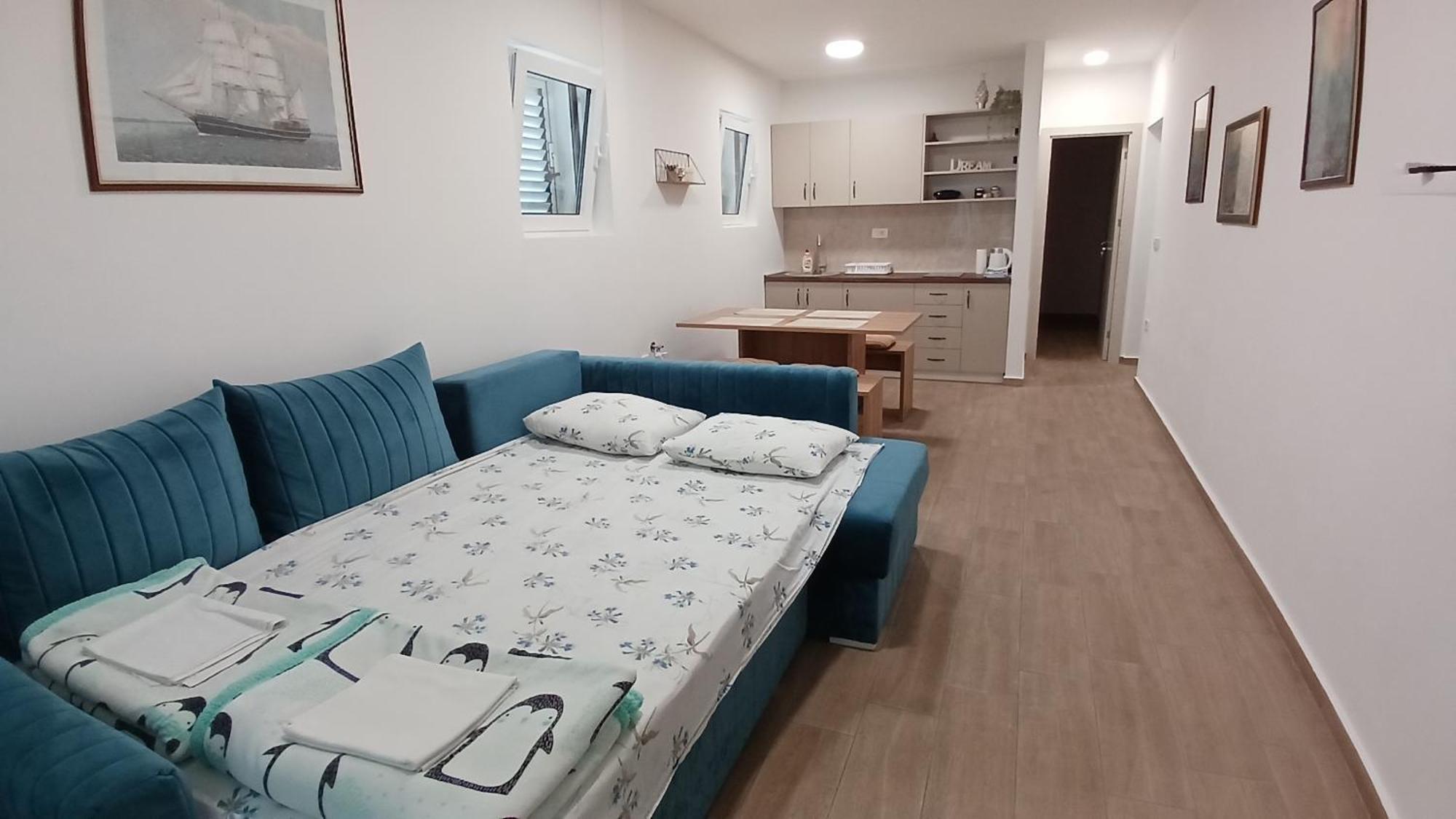 Apartments Tiha Noc كوتور المظهر الخارجي الصورة
